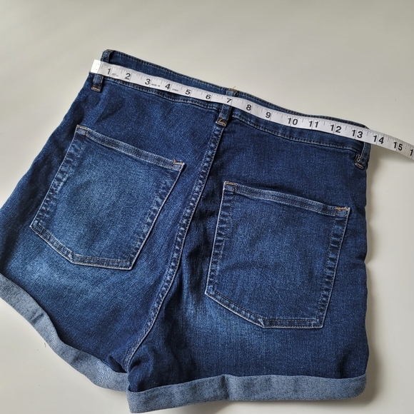 H&M super high waist rolled cuff denim shorts - Picture 12 of 13
